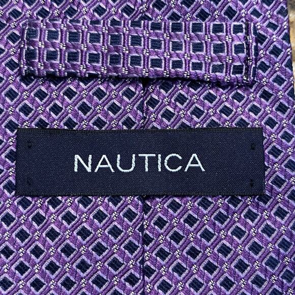 Nautica Navy and Purple print 100% Silk Neck Tie - Picture 2 of 4